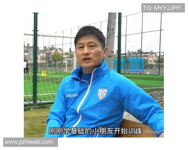 足球明星胡云峰精彩瞬间高清图片欣赏与个人生平介绍